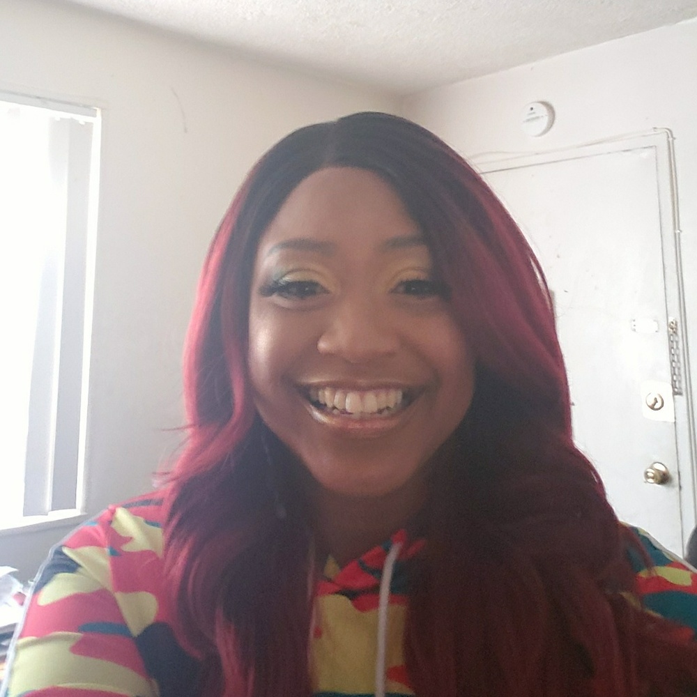 Meet your Posher, Damali